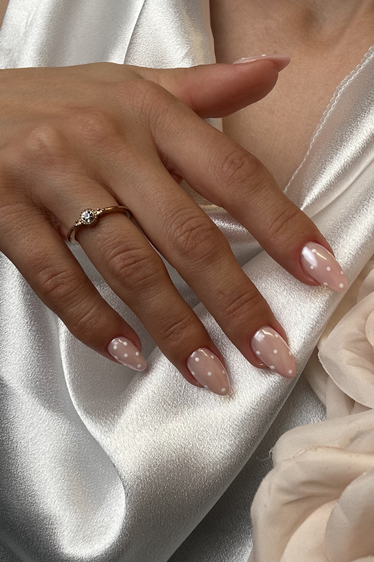 Wedding Dots Look – Gel Polish Look by Nailster, image 2