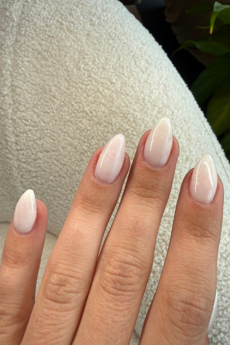 Glittery Winter · 543 – Liquid Builder Gel by Nailster, image 3