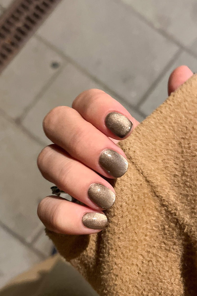 Dark Marble Cat Eye · 495 – Gel Polish Cat Eye by Nailster, image 3