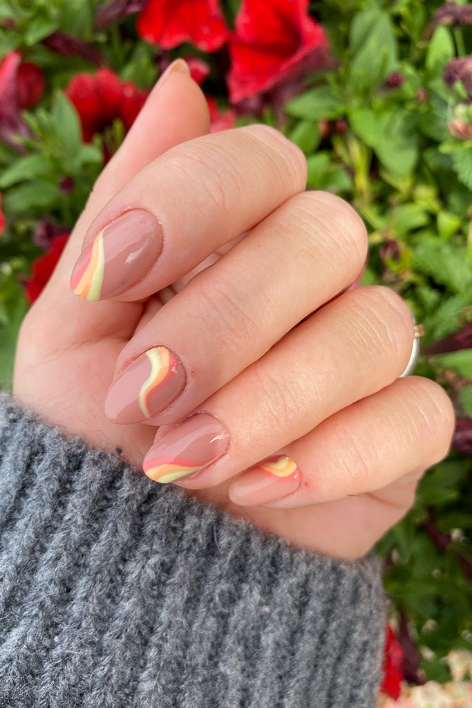 Front Row · 124 – Gel Polish by Nailster, image 3