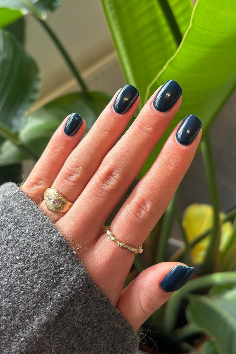 Sip of Noir · 513 – Gel Polish by Nailster, image 3